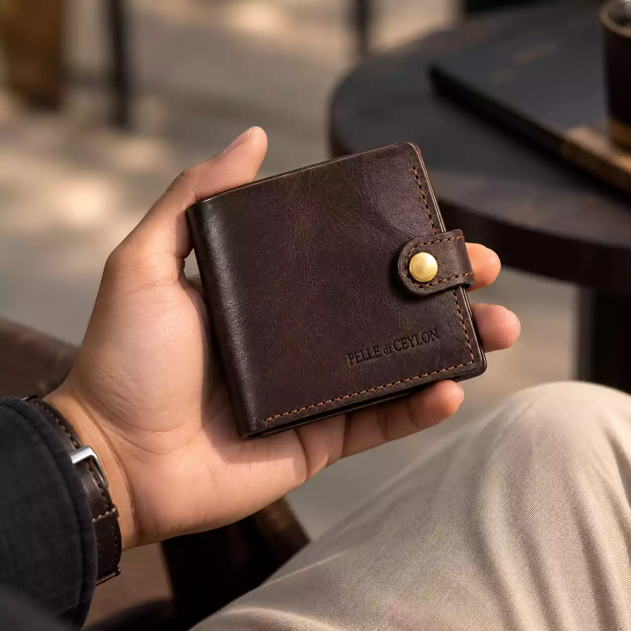 Trifold Wallet – Dark Coffee Brown Leather Wallet use