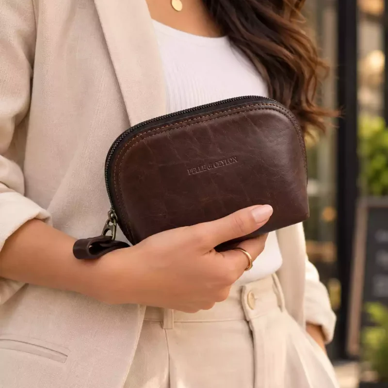 The Leather Travel Case – Brown Leather Travel Case 1